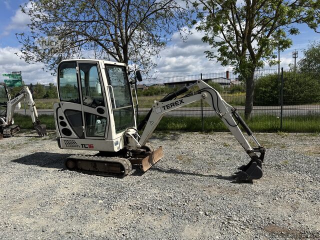 Mini-pelle Terex TC 16