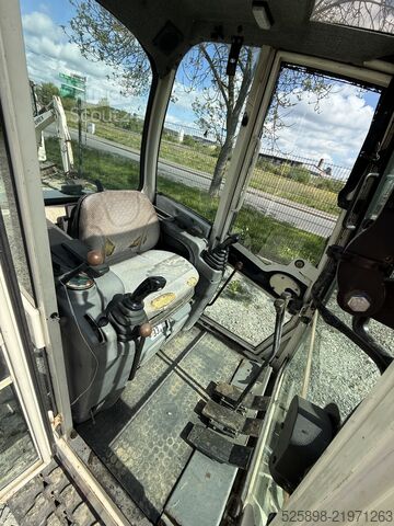 Mini-pelle Terex TC 16