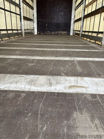 Châssis interchangeable avec plateau et bâche Krone Jumbo 7,82m 3m hoch Hubdach + Edscha