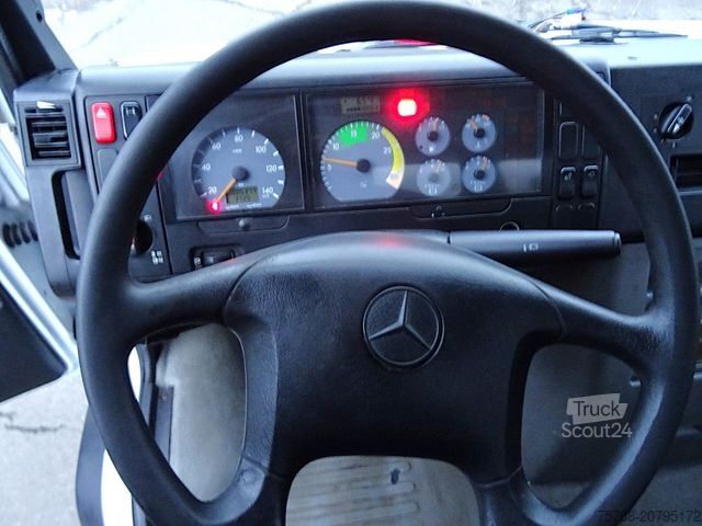 Furgoneta de bebidas MERCEDES-BENZ 816 D Vario*4,2m Schwenkwand*B/L*1,5t LBW*2x AHK