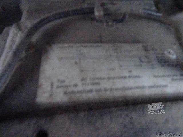 Furgoneta de bebidas MERCEDES-BENZ 816 D Vario*4,2m Schwenkwand*B/L*1,5t LBW*2x AHK