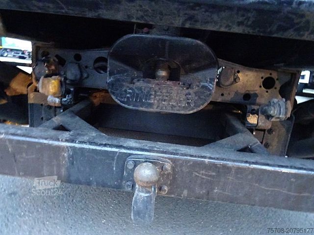 Furgoneta de bebidas MERCEDES-BENZ 816 D Vario*4,2m Schwenkwand*B/L*1,5t LBW*2x AHK