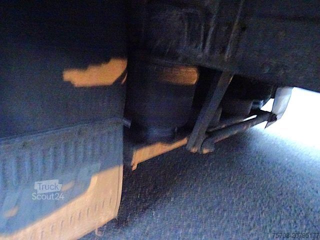 Furgoneta de bebidas MERCEDES-BENZ 816 D Vario*4,2m Schwenkwand*B/L*1,5t LBW*2x AHK