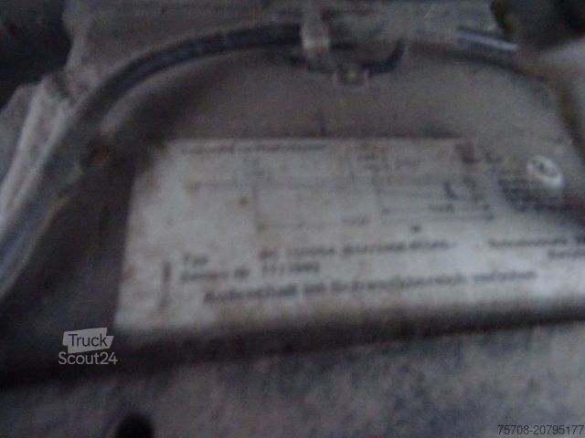 Furgoneta de bebidas MERCEDES-BENZ 816 D Vario*4,2m Schwenkwand*B/L*1,5t LBW*2x AHK