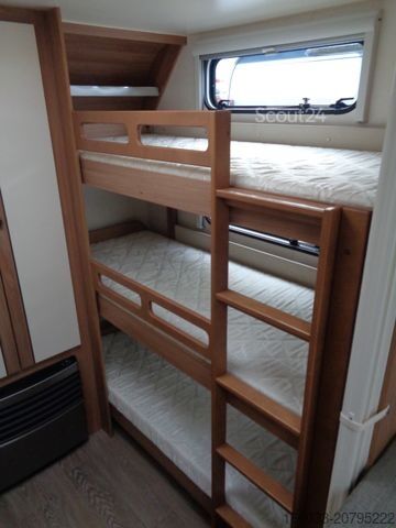 Τροχόσπιτο HOBBY de luxe 545 KMF *3-fach Etagenbett*Vorzelt*