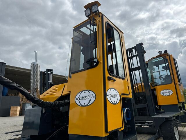Wózek widłowy czterokierunkowy Combilift C3000/Triplex 5500 mm /Perfect condition