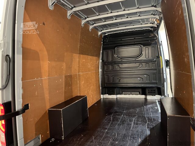 Kassevogn Volkswagen Crafter 35 2.0 TDI L3H3 140 PK Automaat / Euro ...