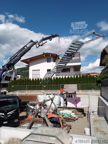 Teherautóra szerelt daru actros 3226