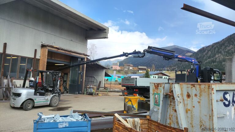 Teherautóra szerelt daru actros 3226