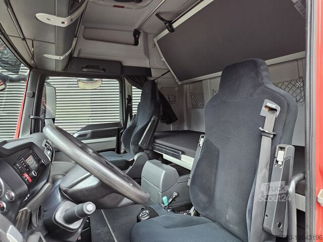 Standaard-SZM MAN TGX 37.480 8x2-6 / HMF 85 t/m CRANE / KRAN