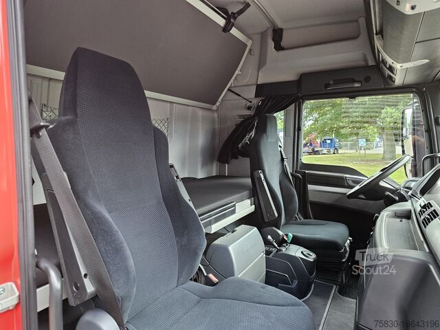 Standaard-SZM MAN TGX 37.480 8x2-6 / HMF 85 t/m CRANE / KRAN