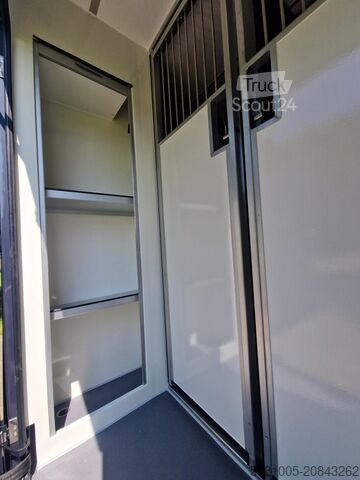 Horse transportation Renault Master STX 5 pers pro-safety paardenwagen, DEMO