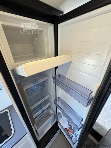 Avtodom BÜRSTNER Eliseo C 642, Navi,RFK,Lithium,Winterpaket