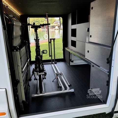 Integrirani avtodom NIESMANN+BISCHOFF Arto 88,Eifelgrau,Vollluftfdr,Gastnk,Hubbett,AHK