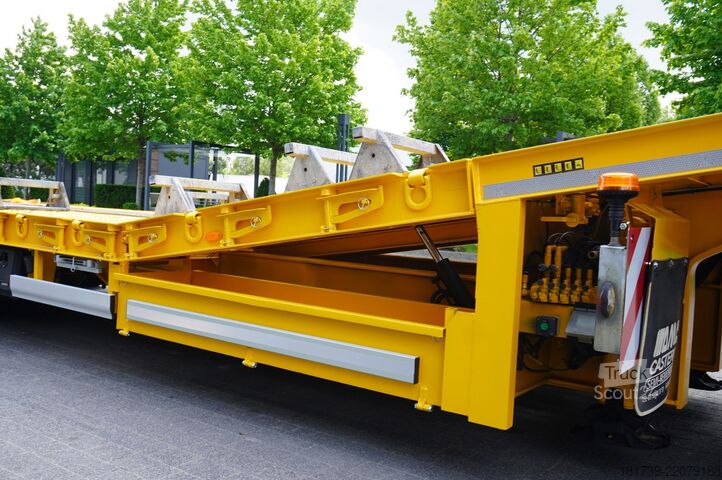 Platformă joasă AMC CASTERA S/R 38T semi-trailer / steering