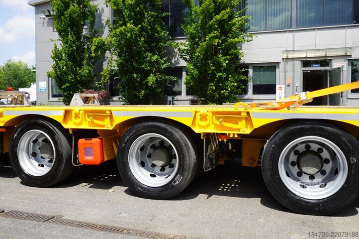 Platformă joasă AMC CASTERA S/R 38T semi-trailer / steering