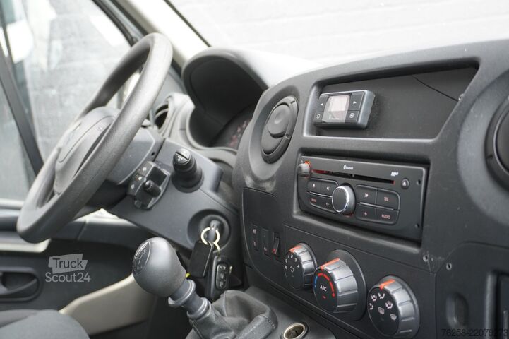 панелен ван Renault Master 2.3 dCi 130PK L2H2 EURO 6 - Airco - Crui...