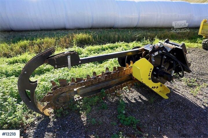 Machine de chantier Digga BFT2 Chain digger w/ Combi attachment.