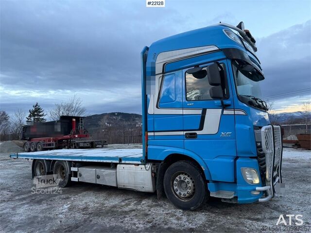 Платформенный трейлер DAF XF 510 6x2