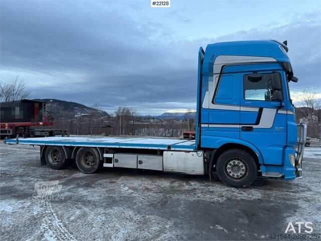 Платформенный трейлер DAF XF 510 6x2