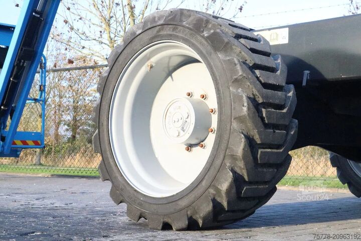 Platformă de lucru telescopică articulată Genie S-80 J | 26.5 METER | 300 KG | LOW HOURS