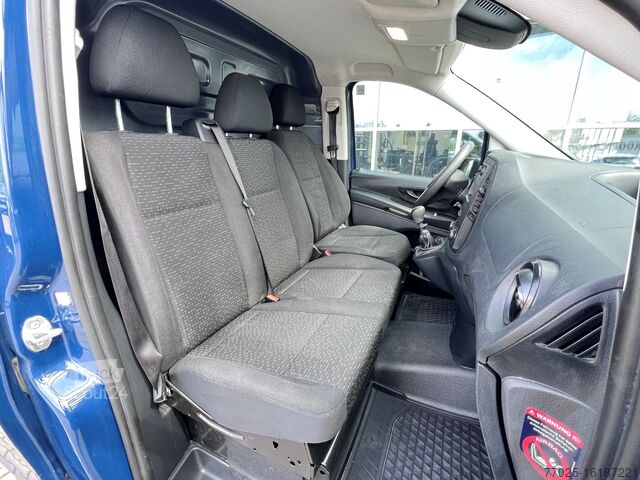 Fourgonnette Mercedes-Benz Vito 114 lang Klima AHK Ladeboden Seiten