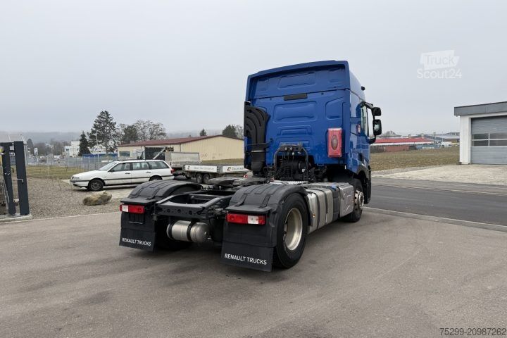 Standaard trekker Renault T430 4x2 / Swiss-Vehicle