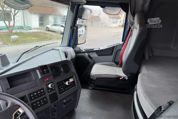 Standaard trekker Renault T430 4x2 / Swiss-Vehicle