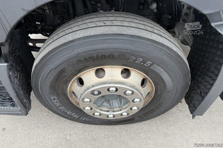 Standaard trekker Renault T430 4x2 / Swiss-Vehicle