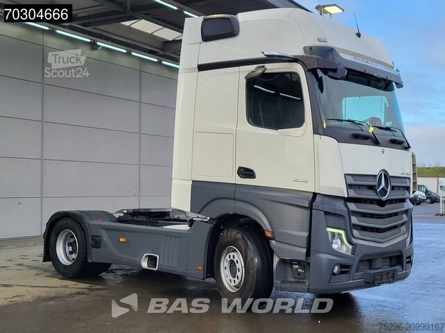 Standaard trekker Mercedes Actros 1845 4X2 GigaSpace Retarder MirrorCam Na...