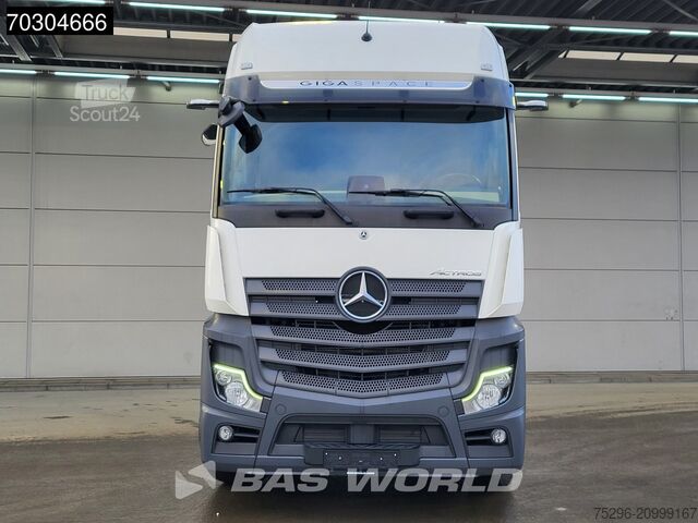 Standaard trekker Mercedes Actros 1845 4X2 GigaSpace Retarder MirrorCam Na...
