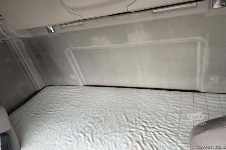 Camion caisson Iveco 190S42 Stralis 4x2 Koffer/HB / Swiss-Vehicle