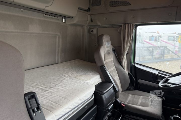 Camion caisson Iveco 190S42 Stralis 4x2 Koffer/HB / Swiss-Vehicle