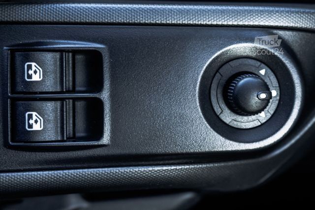 Box van IVECO 35C16 | 3.0L | Bakwagen met Laadklep | N1 | Auto