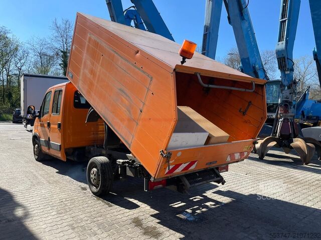 Camião basculante IVECO C 30 C