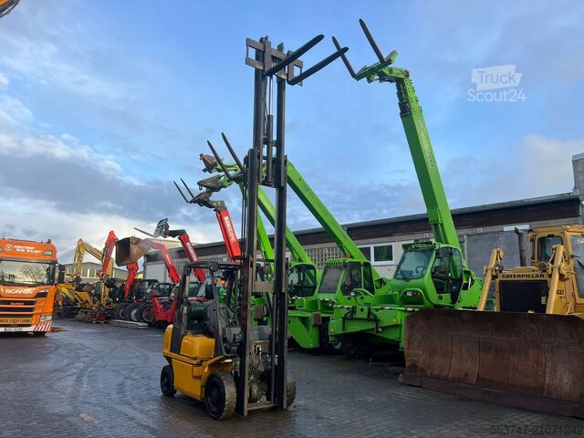 Forklift Nissan FG 25