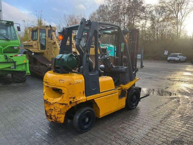 Forklift Nissan FG 25