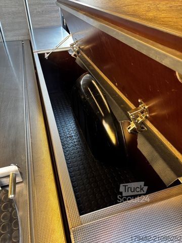 Furgon blaszak MERCEDES-BENZ Vito Kasten 114CDI 4x4 lang Bestattung Hartung