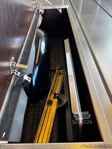 Furgon blaszak MERCEDES-BENZ Vito Kasten 114CDI 4x4 lang Bestattung Hartung