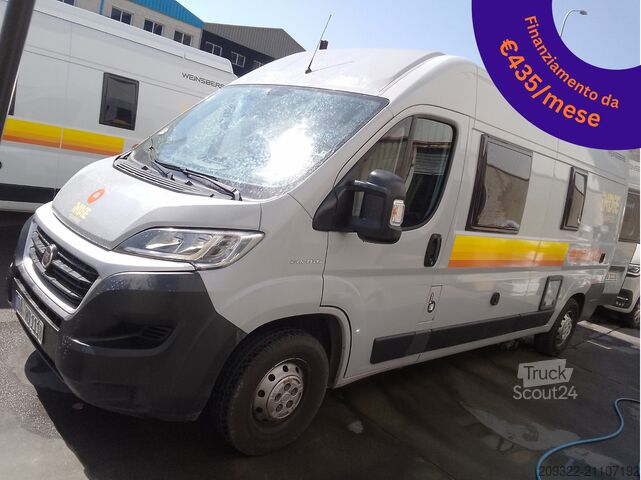 Caravana/autocaravana Fiat Weinsberg Carabus 600 K | 4 Posti Letto | Completamente Attrezzato