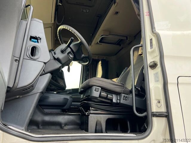 Cattle transport Scania R560 V8 6x2/4 Finkl Type2 Wage/weigh lift belas...