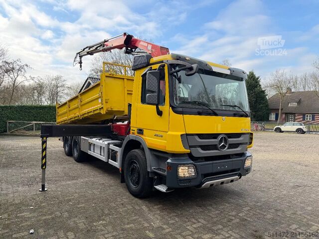 Kipper met kraan Mercedes-Benz Actros 2636 / 6x4 / HMF2020 - K2 / WAF Kipper /...