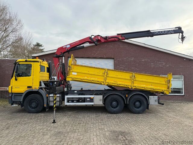 Kipper met kraan Mercedes-Benz Actros 2636 / 6x4 / HMF2020 - K2 / WAF Kipper /...