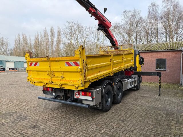Kipper met kraan Mercedes-Benz Actros 2636 / 6x4 / HMF2020 - K2 / WAF Kipper /...