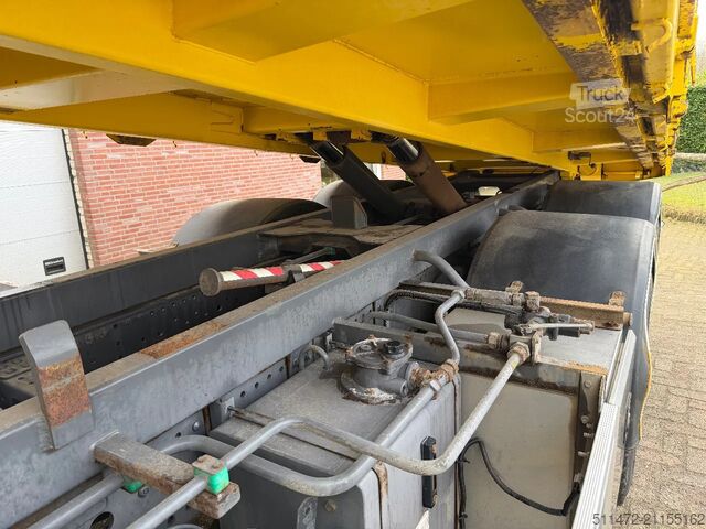Kipper met kraan Mercedes-Benz Actros 2636 / 6x4 / HMF2020 - K2 / WAF Kipper /...