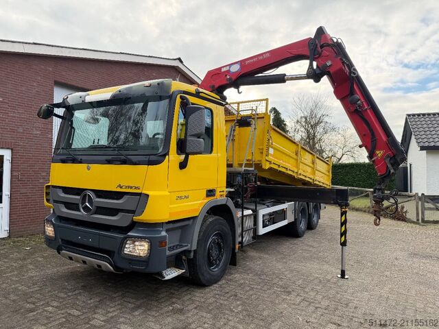 Kipper met kraan Mercedes-Benz Actros 2636 / 6x4 / HMF2020 - K2 / WAF Kipper /...