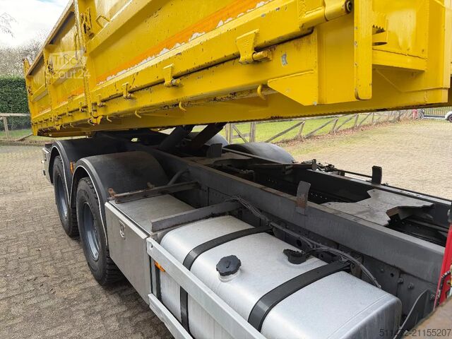 Vrachtwagen met kraan Mercedes-Benz Actros 2636 / 6x4 / HMF2020 - K2 / WAF Kipper /...