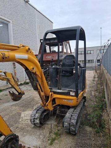 Mini-pelle JCB 8018