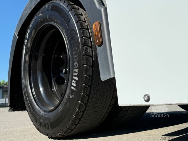 Lielapjoma vilcējs FORD F-MAX 500 in Voll- Ausstattung, MIETEN?