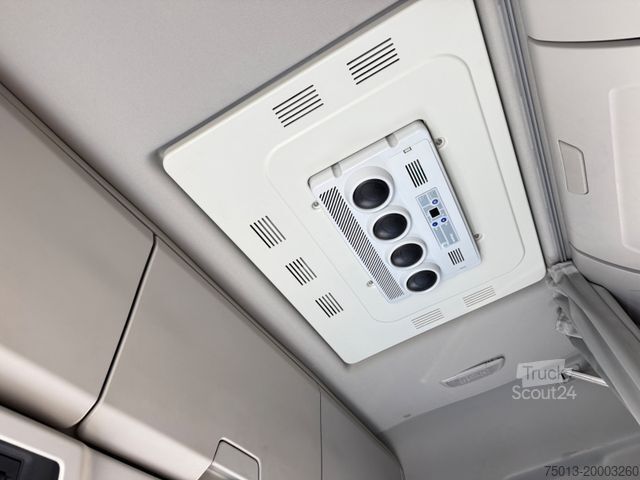 Lielapjoma vilcējs FORD F-MAX 500 in Voll- Ausstattung, MIETEN?